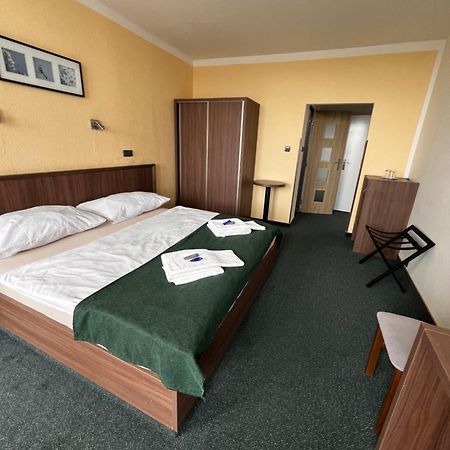 Hotel Labe Литомержице Экстерьер фото