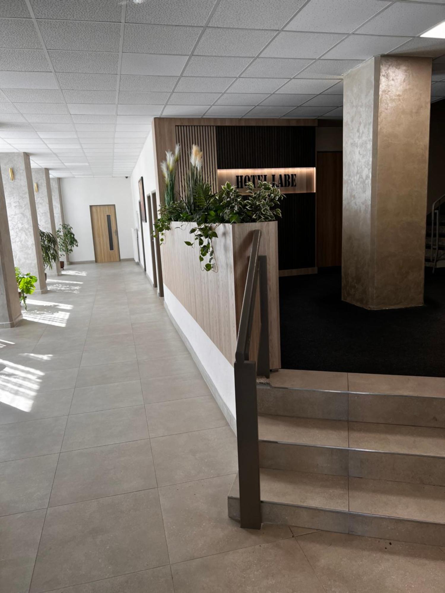 Hotel Labe Литомержице Экстерьер фото